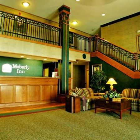 Moberly Inn & Suites Eksteriør bilde