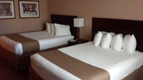 Moberly Inn & Suites Eksteriør bilde