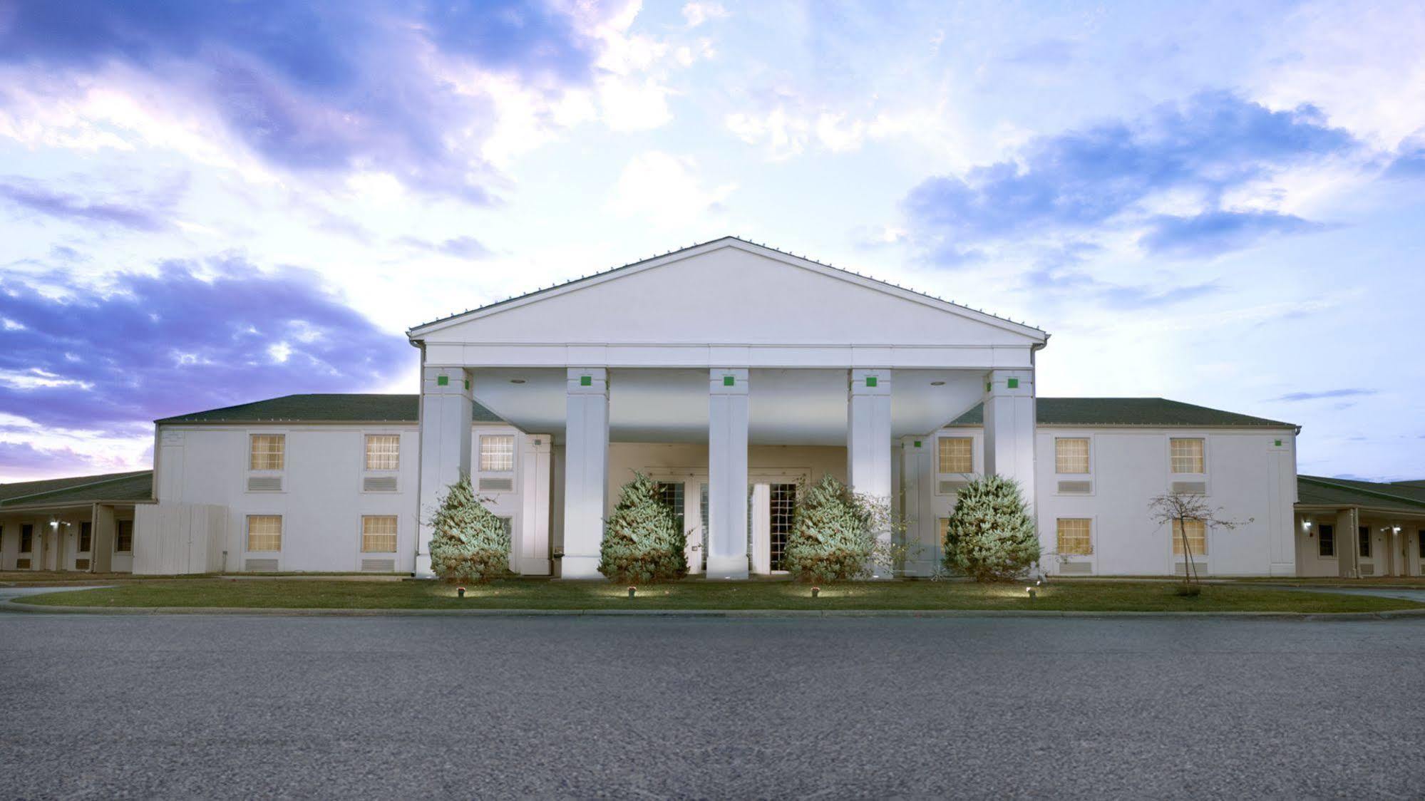 Moberly Inn & Suites Eksteriør bilde