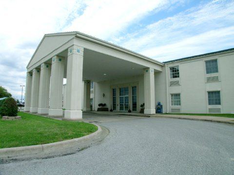 Moberly Inn & Suites Eksteriør bilde